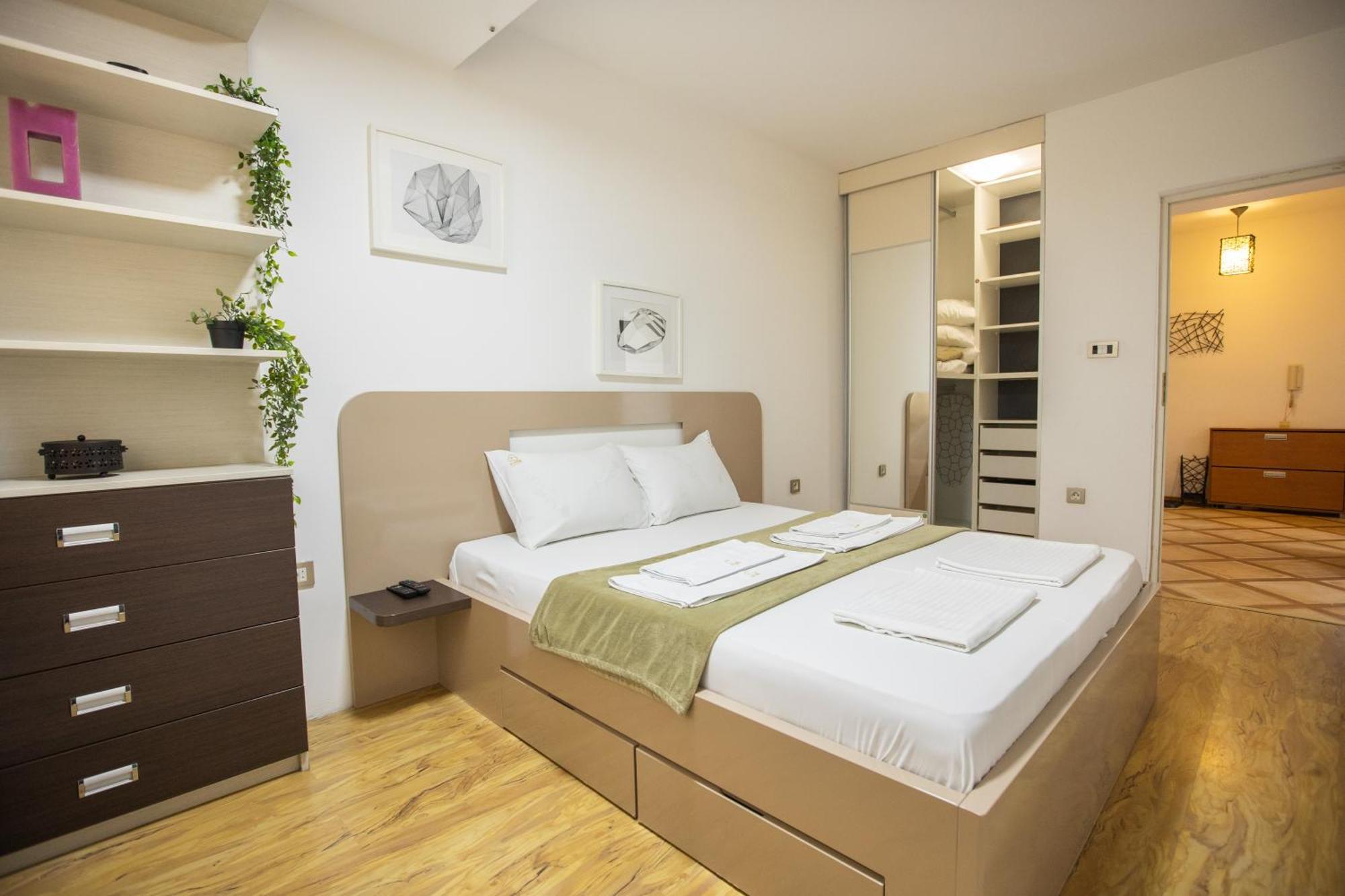4 Rooms Apartments Ni Buitenkant foto