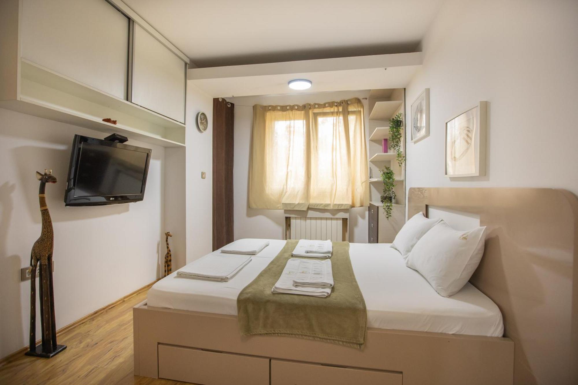 4 Rooms Apartments Ni Buitenkant foto