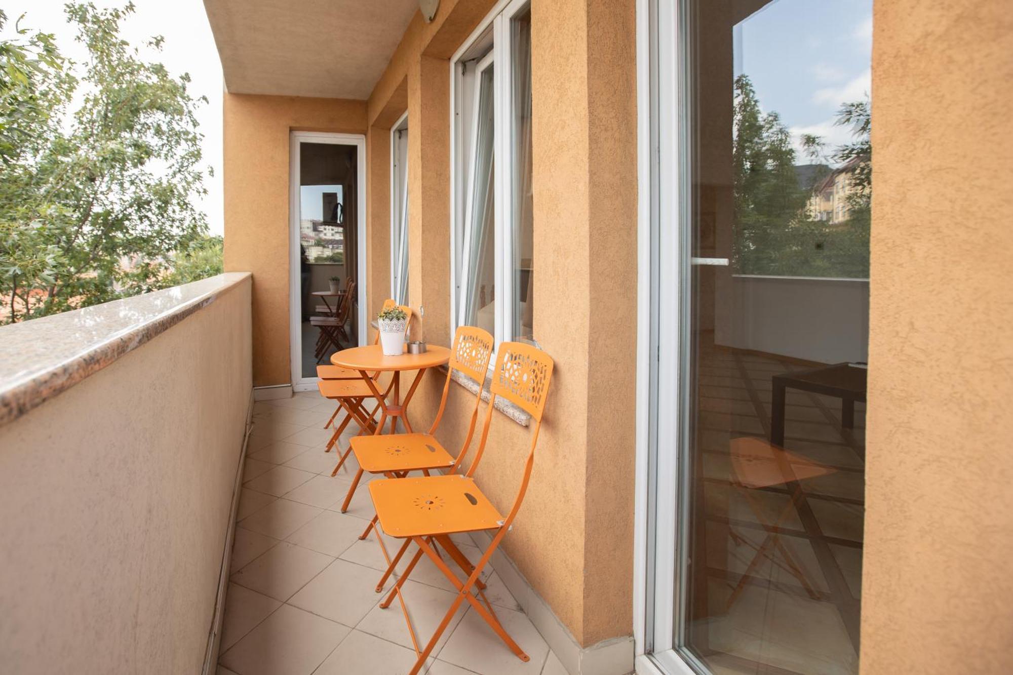 4 Rooms Apartments Ni Buitenkant foto