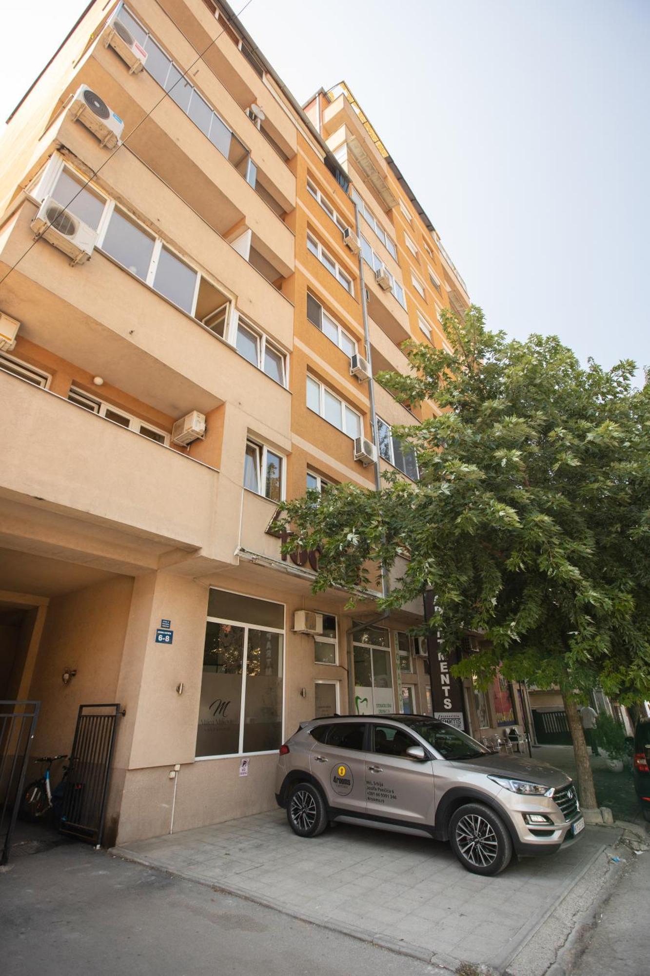 4 Rooms Apartments Ni Buitenkant foto