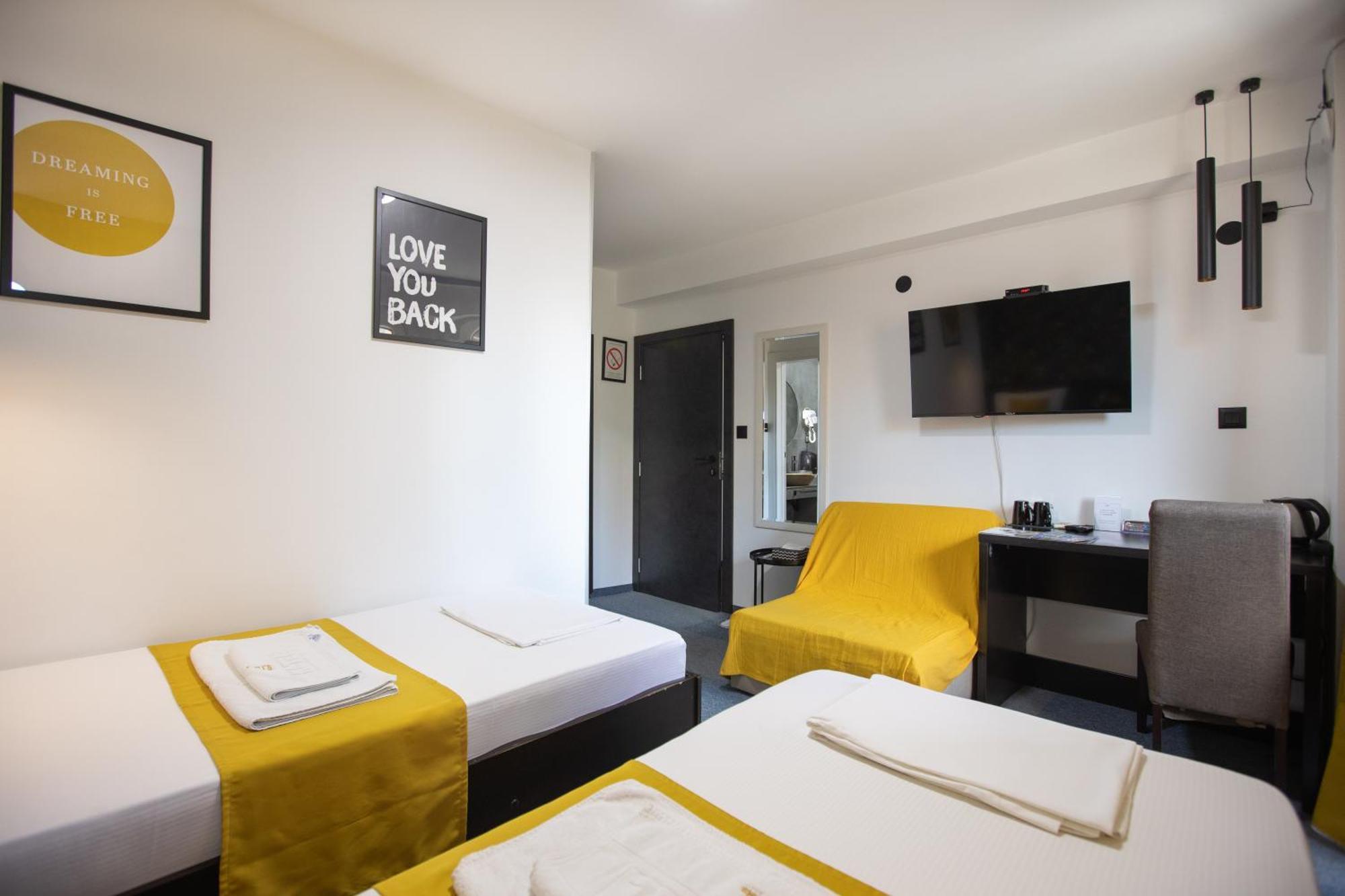 4 Rooms Apartments Ni Buitenkant foto
