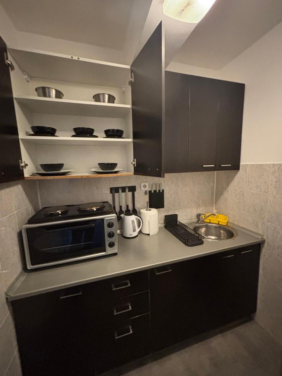 4 Rooms Apartments Ni Buitenkant foto