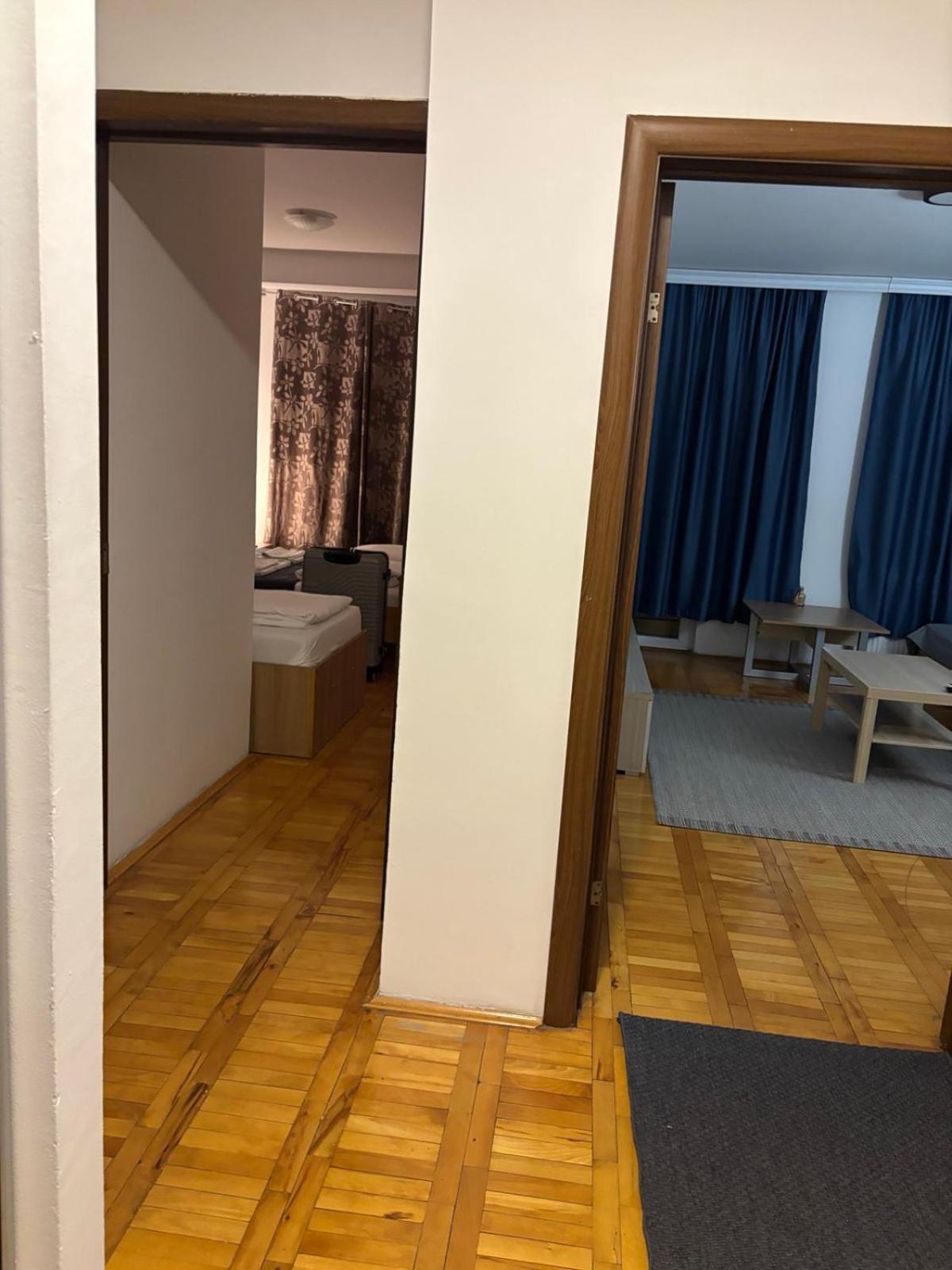 4 Rooms Apartments Ni Buitenkant foto